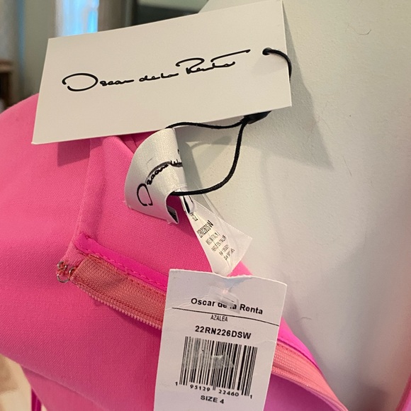 Oscar de la Renta Curved Seam Midi-Dress. Size 4. - Picture 11 of 12